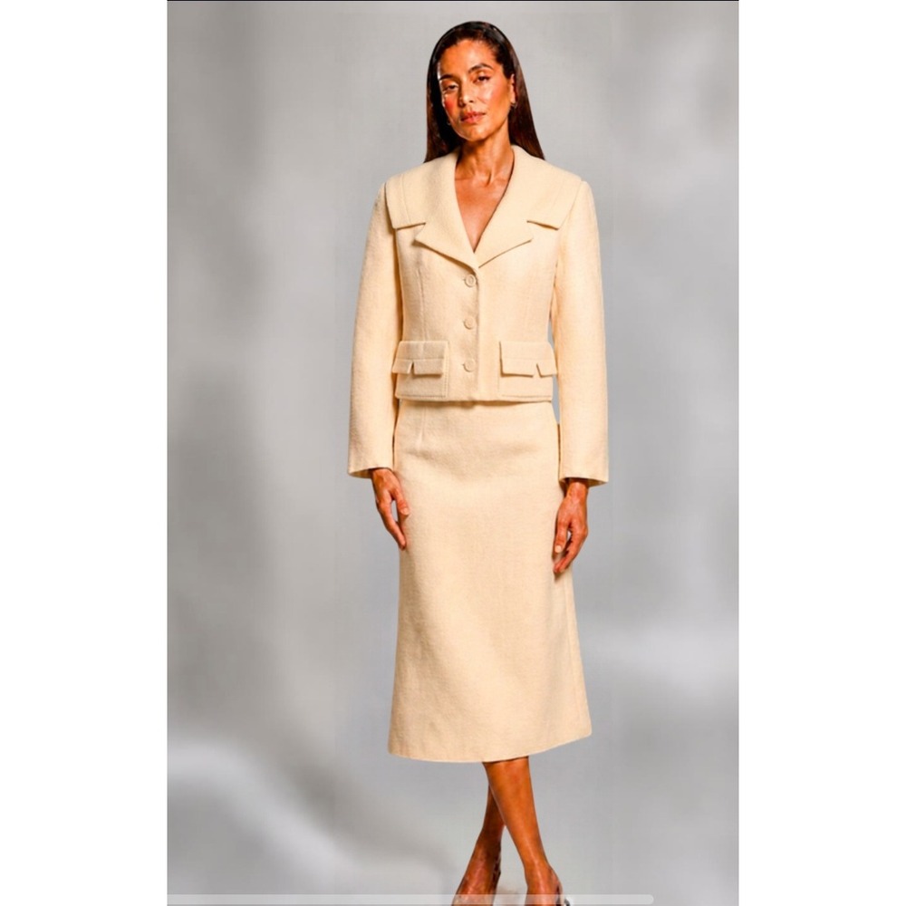 Vintage 1960s Cream Wool Skirt Suit Set Hong Kong Bespoke Tailored Talon Zip